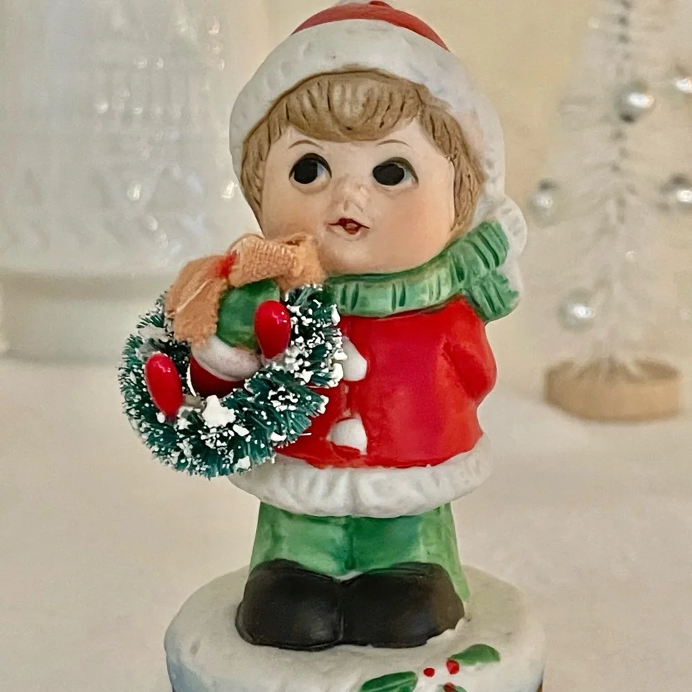 VTG Enesco Figurine, Child Carrying A Christmas Wreath